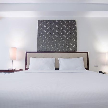Romance Hotel Bangna Bangkok Esterno foto