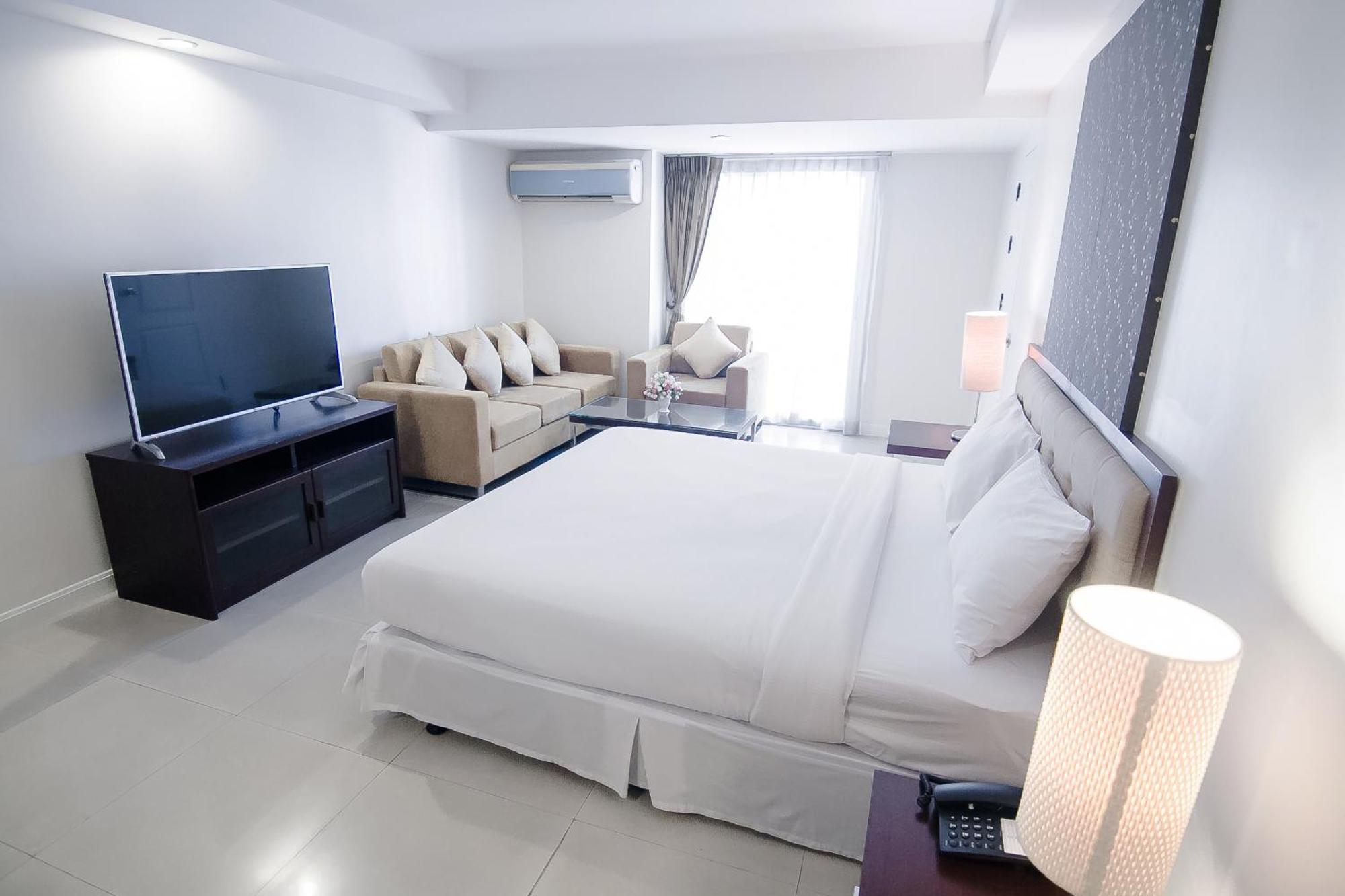 Romance Hotel Bangna Bangkok Esterno foto