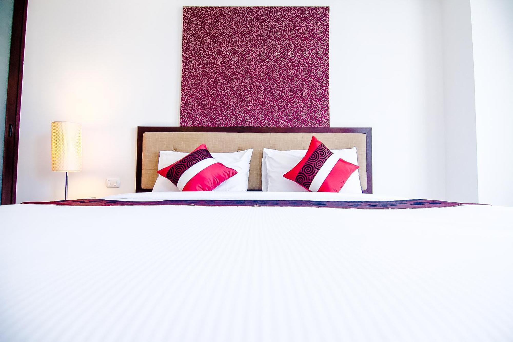 Romance Hotel Bangna Bangkok Esterno foto