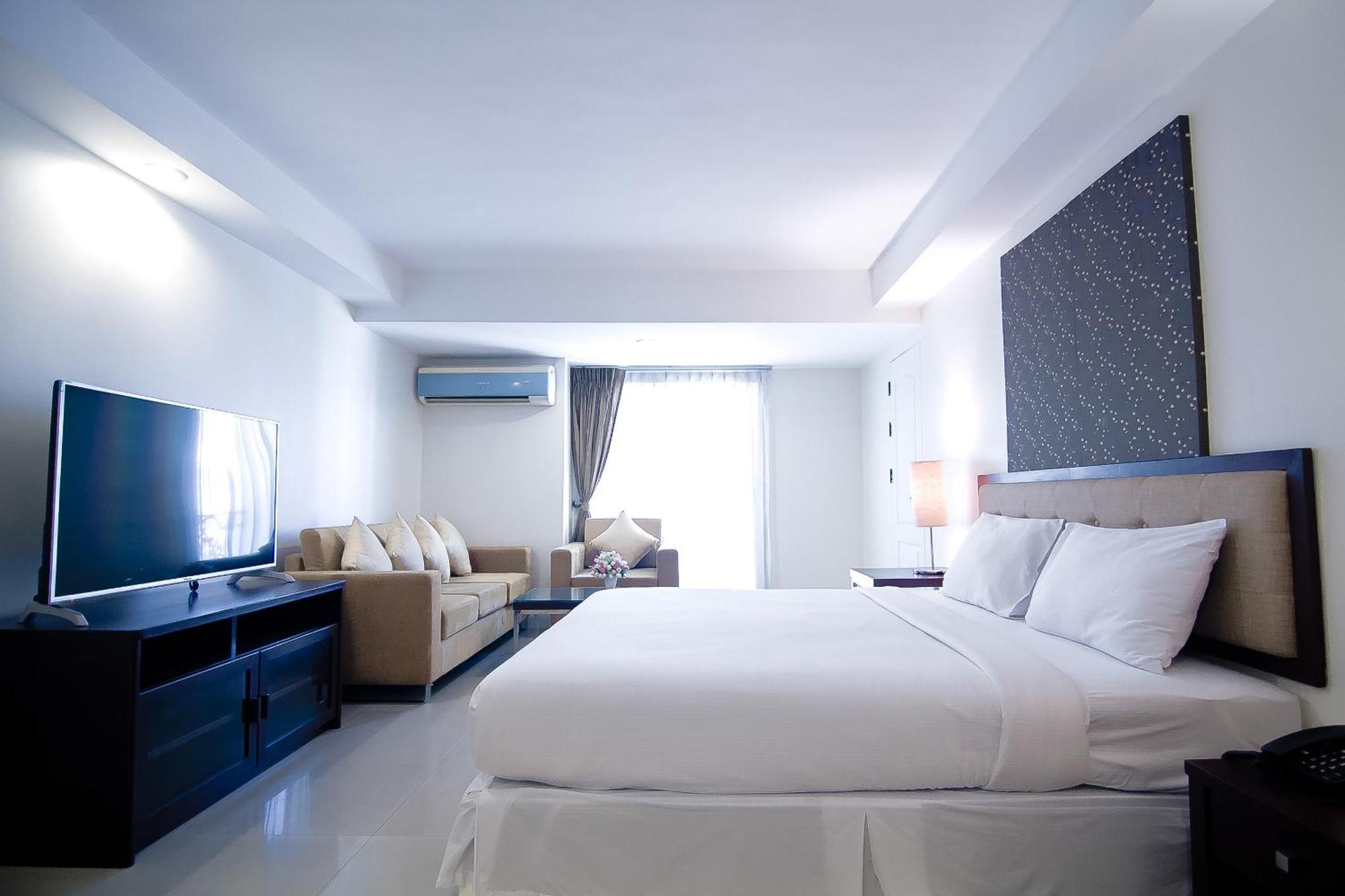 Romance Hotel Bangna Bangkok Esterno foto